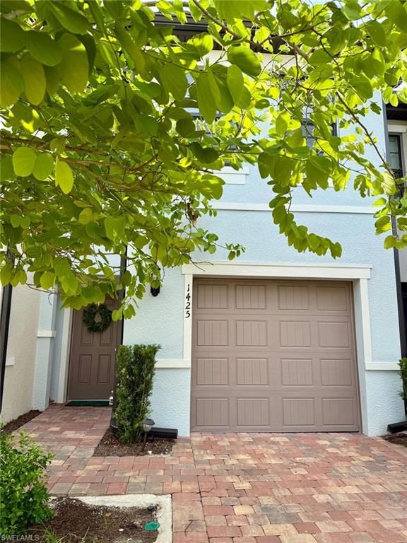 1425 Weeping Willow CT photo 3