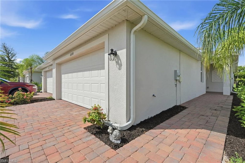 2228 Dragonfruit WAY photo 2