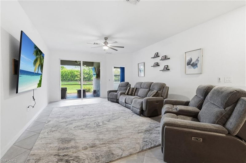 2228 Dragonfruit WAY photo 4