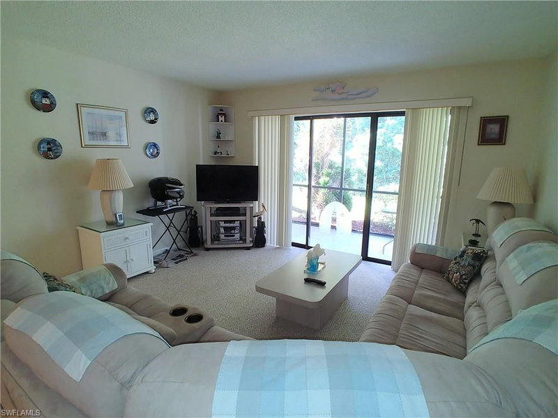 9650 Green Cypress LN photo 4