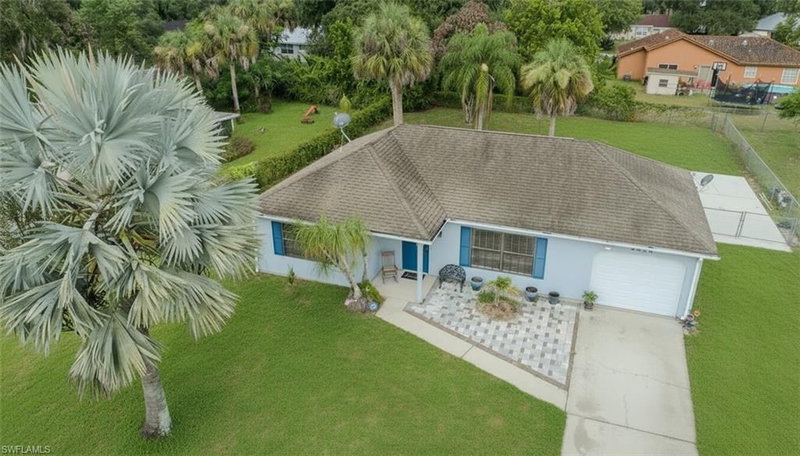 4016 Sunflower CIR photo 2