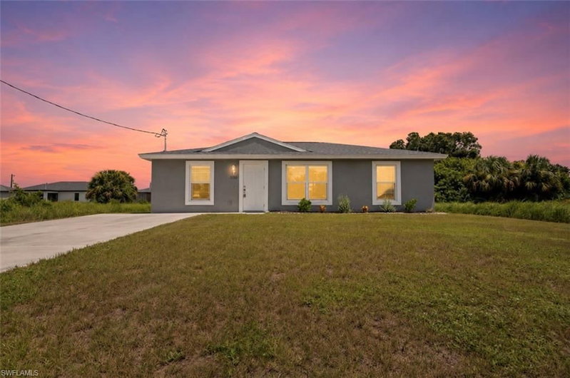 3061 Adcock DR photo 1