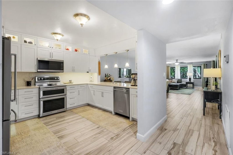 9901 Sunset Cove LN photo 1