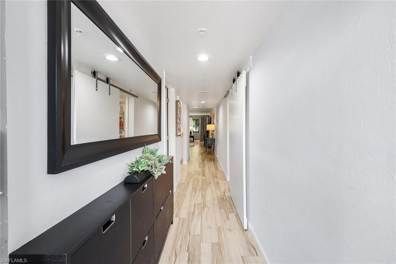 9901 Sunset Cove LN photo 2
