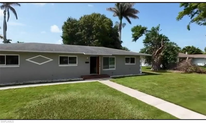 312 Circle DR photo 3