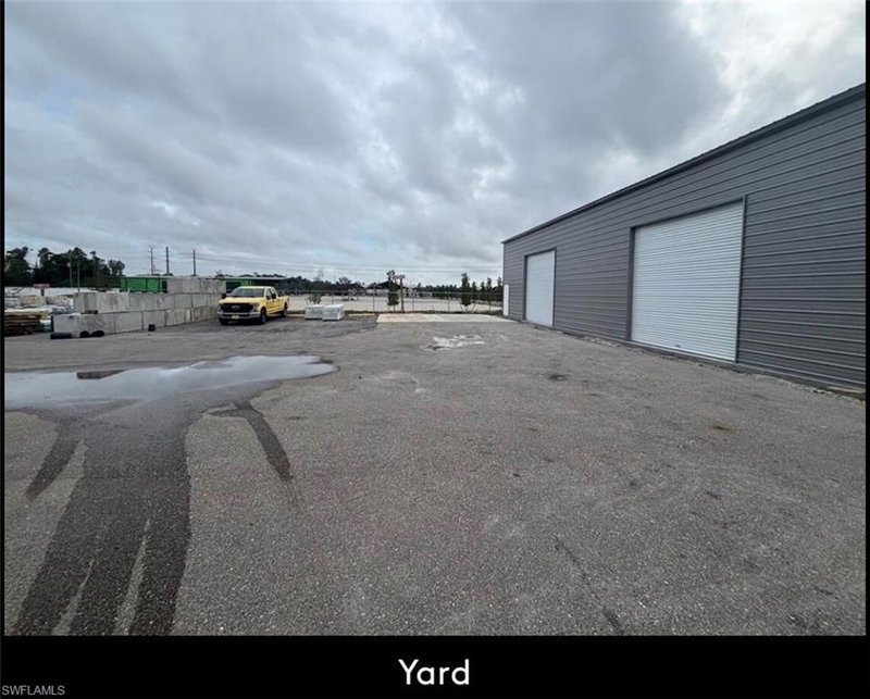 7200 Bucks LN photo 2