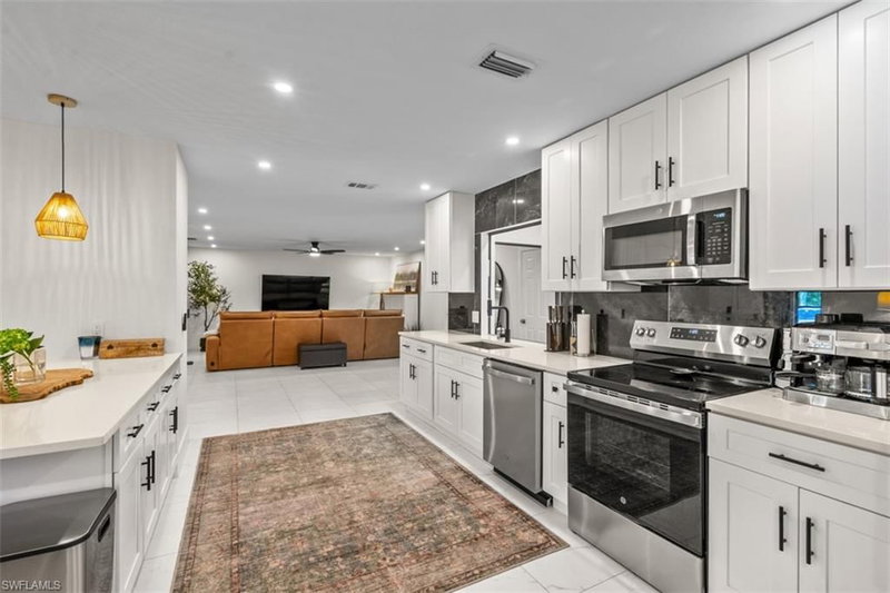 14725 Kimberly LN photo 5