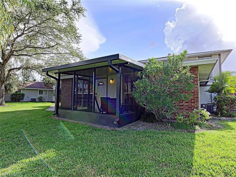 5804 Newfoundland CIR photo 2