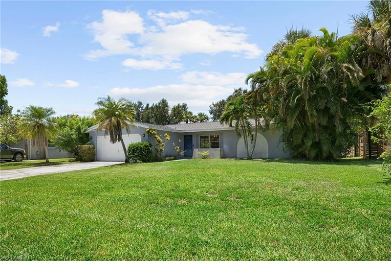 1583 Sunkist WAY photo 1