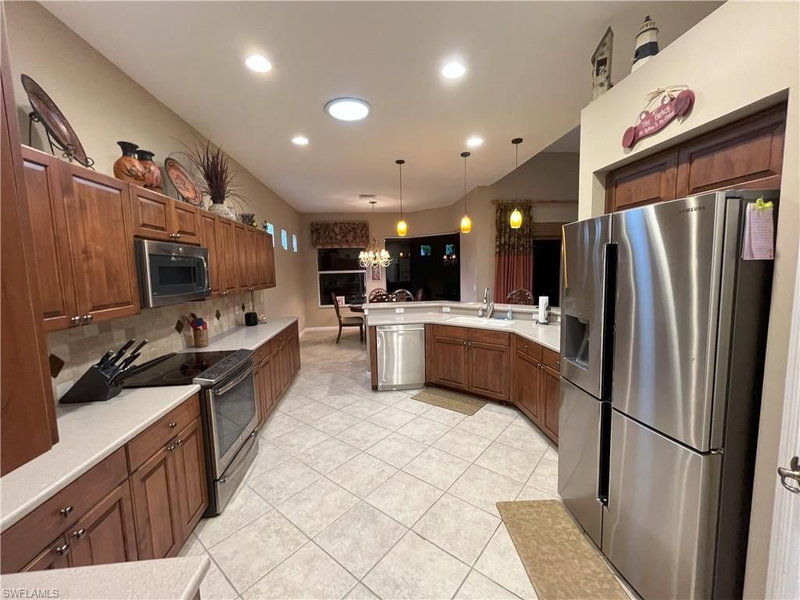 26455 Doverstone ST photo 4
