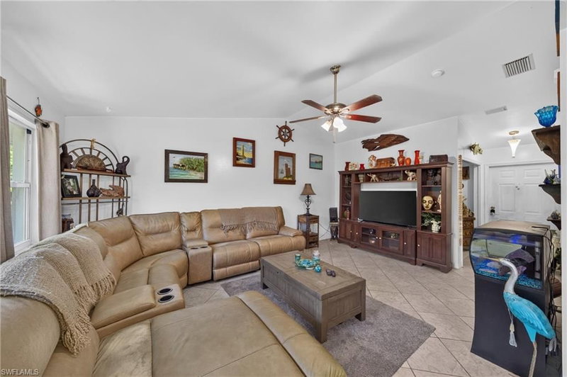 5484/5486 Birdsong LN photo 2