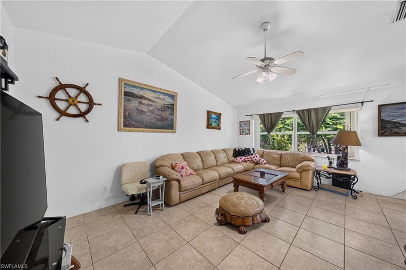 5484/5486 Birdsong LN photo 4