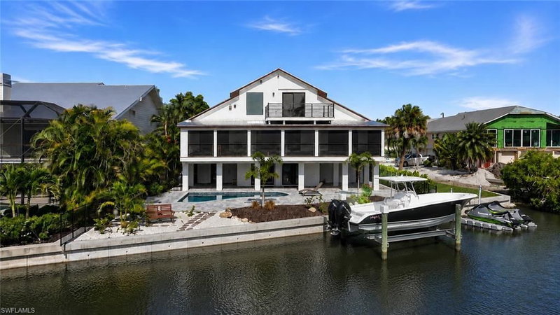 2795 Beach RD photo 2