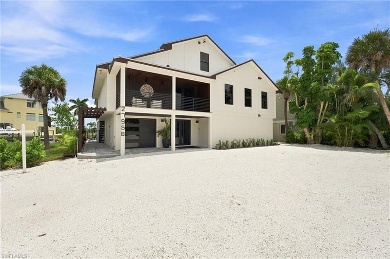 2795 Beach RD photo 3