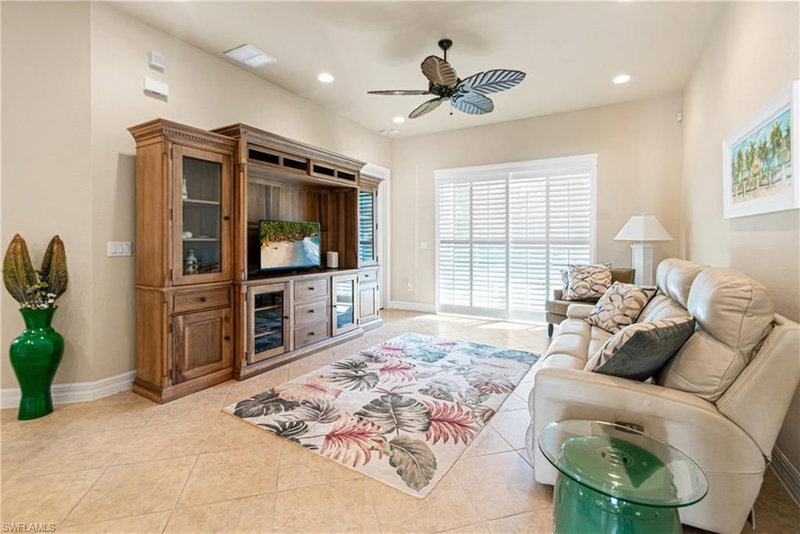 10535 Carolina Willow DR photo 4