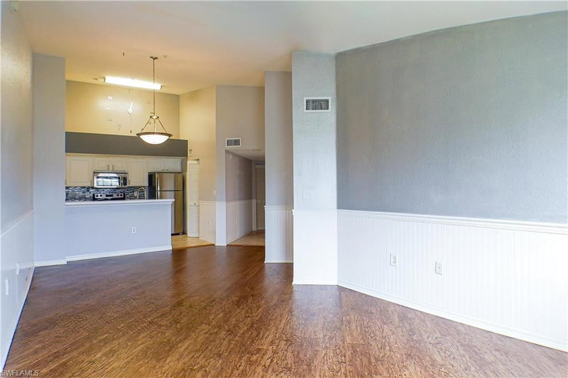 4135 residence DR photo 3