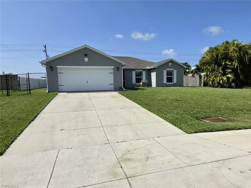 1812 32nd ST photo 1