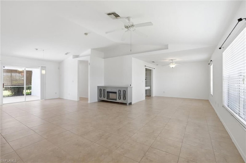 1718 3rd AVE photo 5