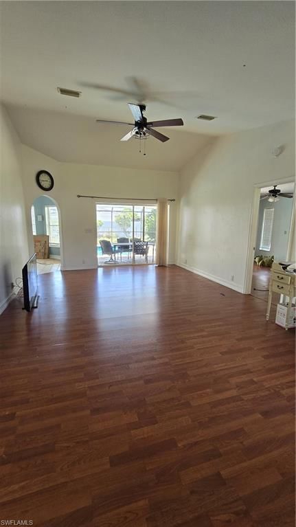 410 2nd ST photo 3