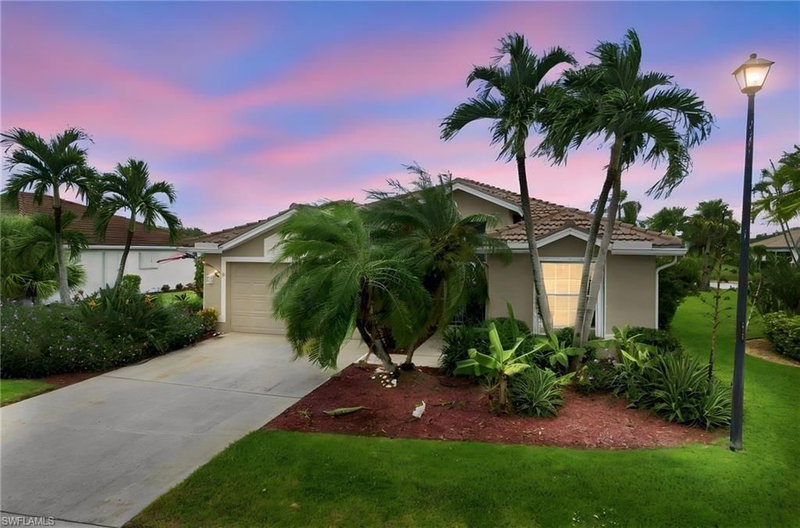 12833 Dresden CT photo 1