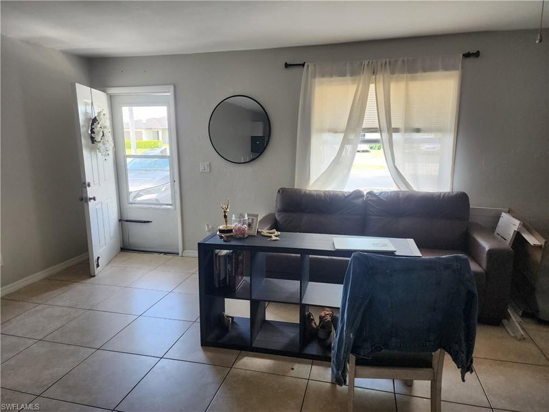 4513 8th CT photo 3