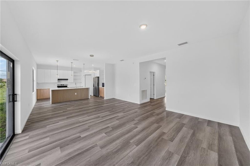 1727 12th TER photo 5