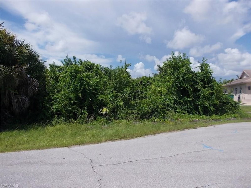 140 Swan DR photo 3