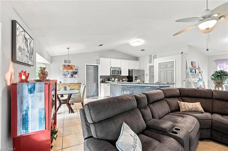 2703 8th ST photo 5