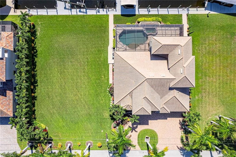 5055 Sorrento CT photo 3