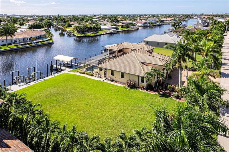 5055 Sorrento CT photo 4