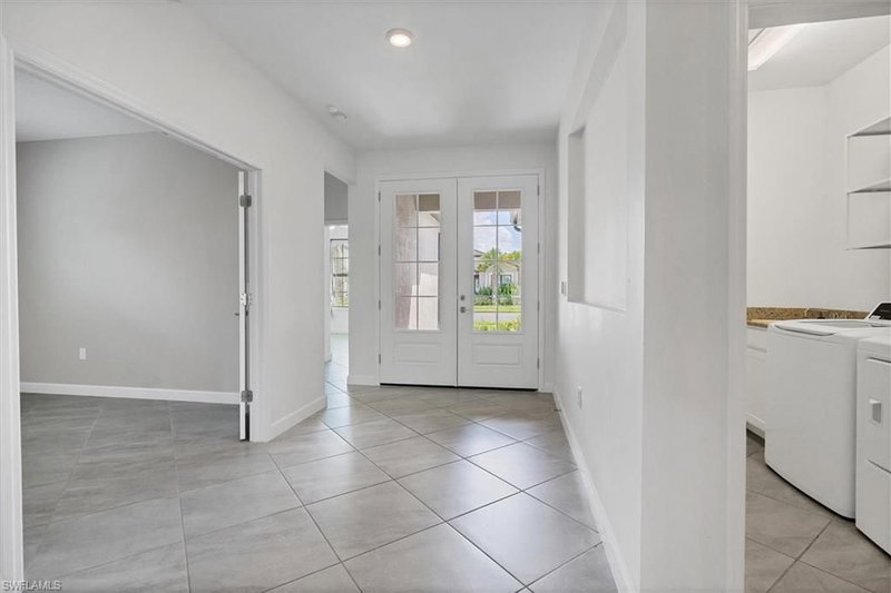 11368 Canopy LOOP photo 4