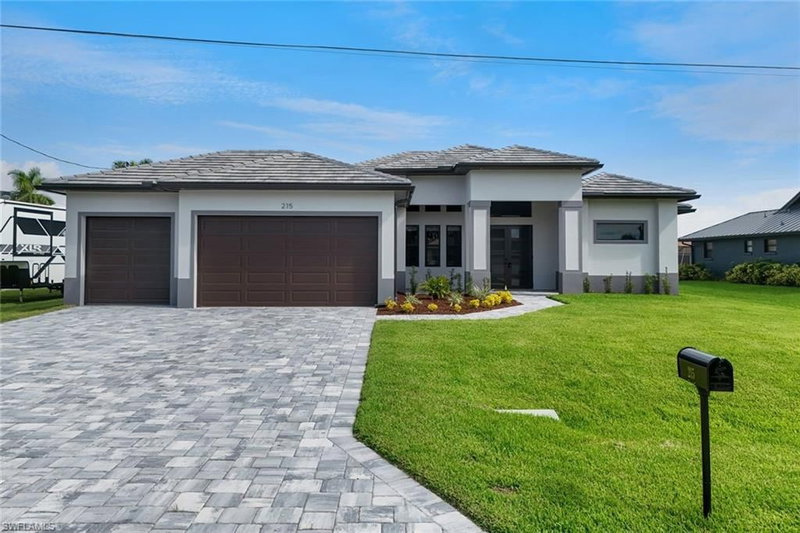 215 37th LN photo 2