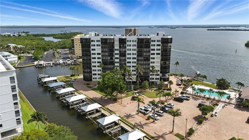 4265 Bay Beach LN photo 3