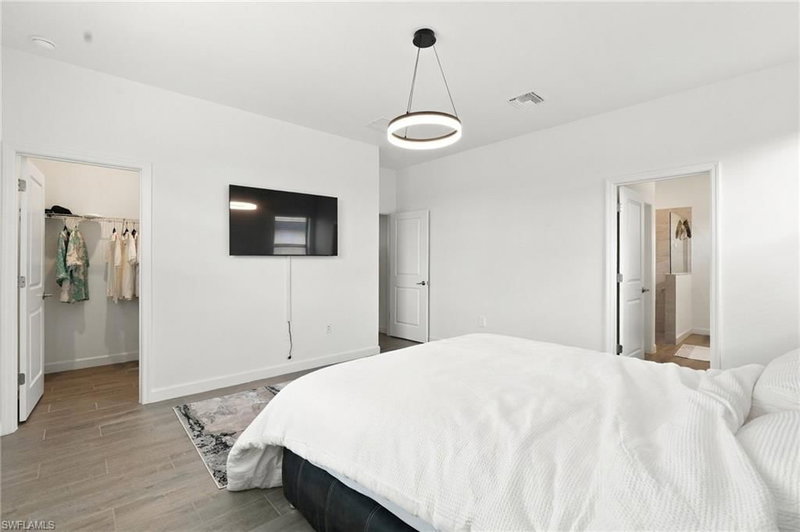 20733 Napa LOOP photo 4