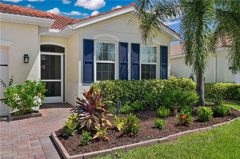15136 Yellow Wood DR photo 3