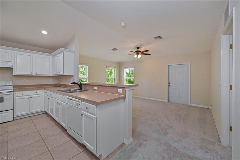 12328 Hindle AVE photo 2