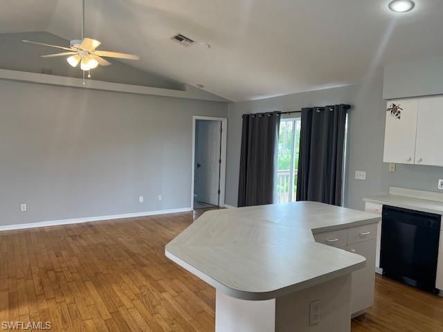 18397 Sunflower RD photo 3