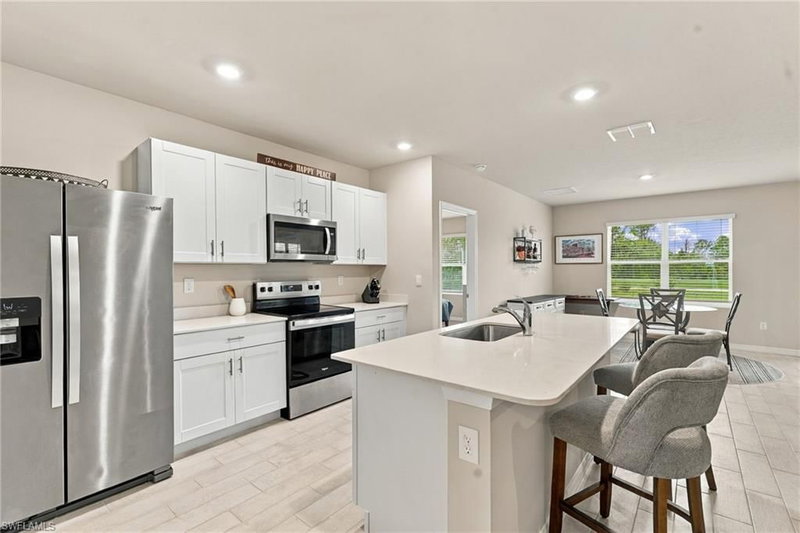 3623 Rollingwater WAY photo 2