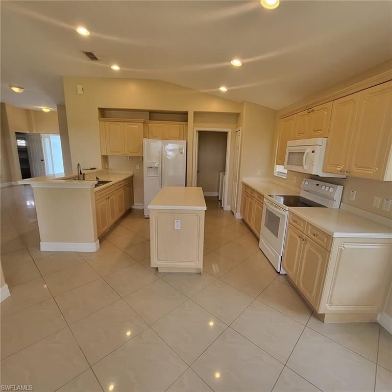 2803 8th ST W photo 3