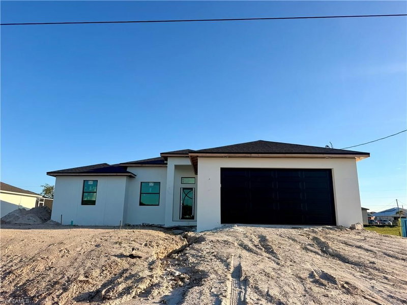 3914 40th LN photo 2