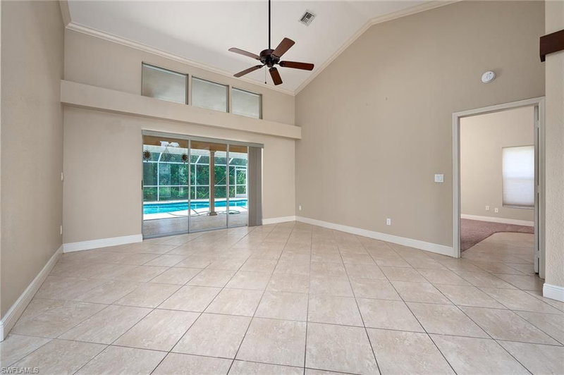 6975 Highland Park CIR photo 4