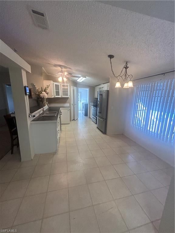 12921 Timothy LN photo 2