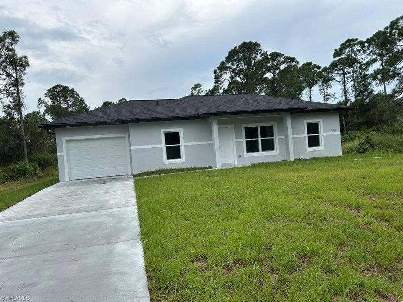 1212 Sunrise BLVD photo 1