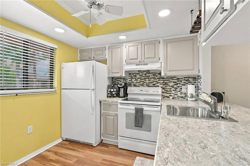 1240 Hall RD photo 3