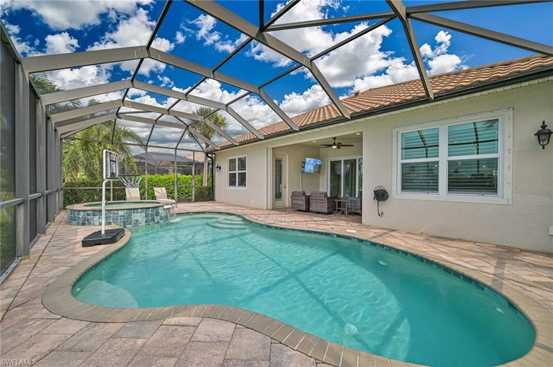 5709 Calmar Breeze LN photo 3