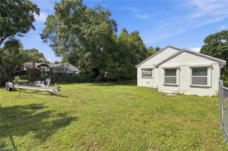 380 New York DR photo 3