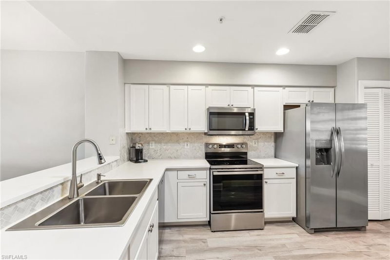 16450 Millstone CIR photo 2