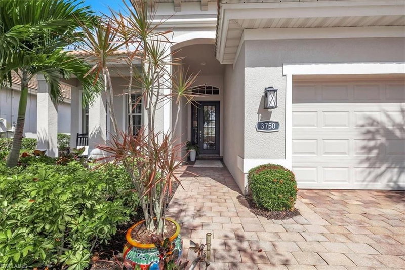 3750 Lakeview Isle CT photo 2
