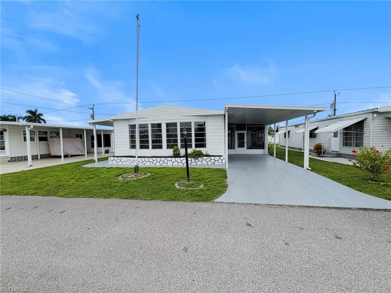 3347 Rainbow LN photo 1
