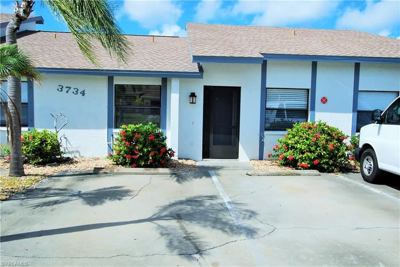 3734 8th CT photo 1